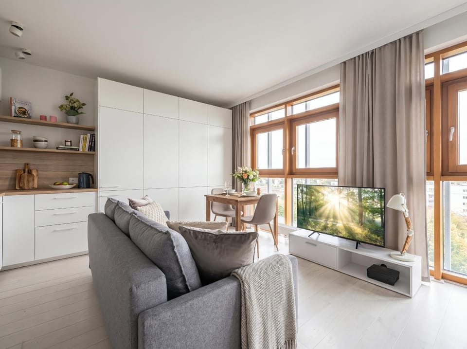 TV and multimedia, Kitchen or kitchenette, Living room, Seating area, Dining area
