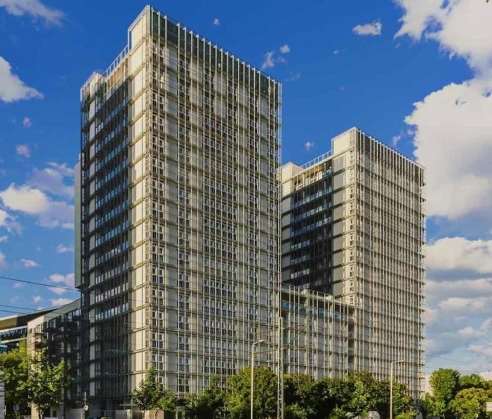 Property building, Day, City view
