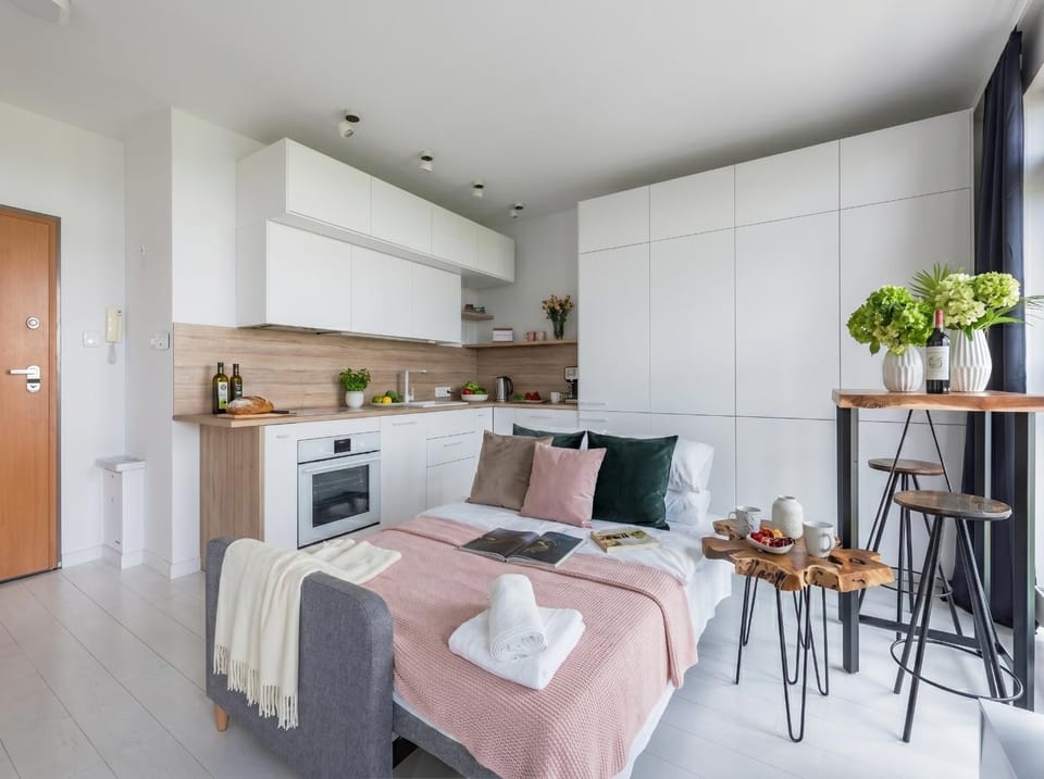 Bed, Kitchen or kitchenette, Living room, Photo of the whole room, Seating area, Dining area, Bedroom, minibar, oven, pet friendly, stove