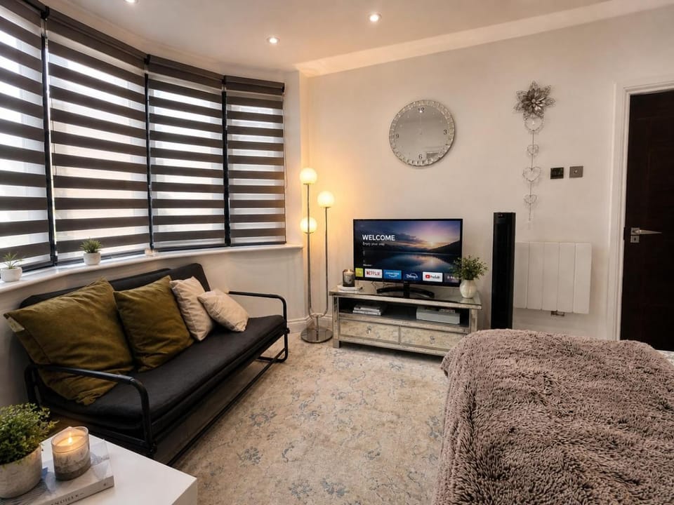 Twickenham 1-Bed Suit Apartment in Twickenham