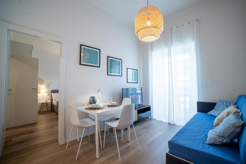 TV and multimedia, Living room, Photo of the whole room, Decorative detail, Decorative detail, Seating area, Dining area, Bedroom, ATM, furniture, furniture, hair dresser, heating, heating, internet, internet, pet friendly, pet friendly, safe, soundproof, towels, laundry, laundry, washing machine, air conditioner, air conditioner