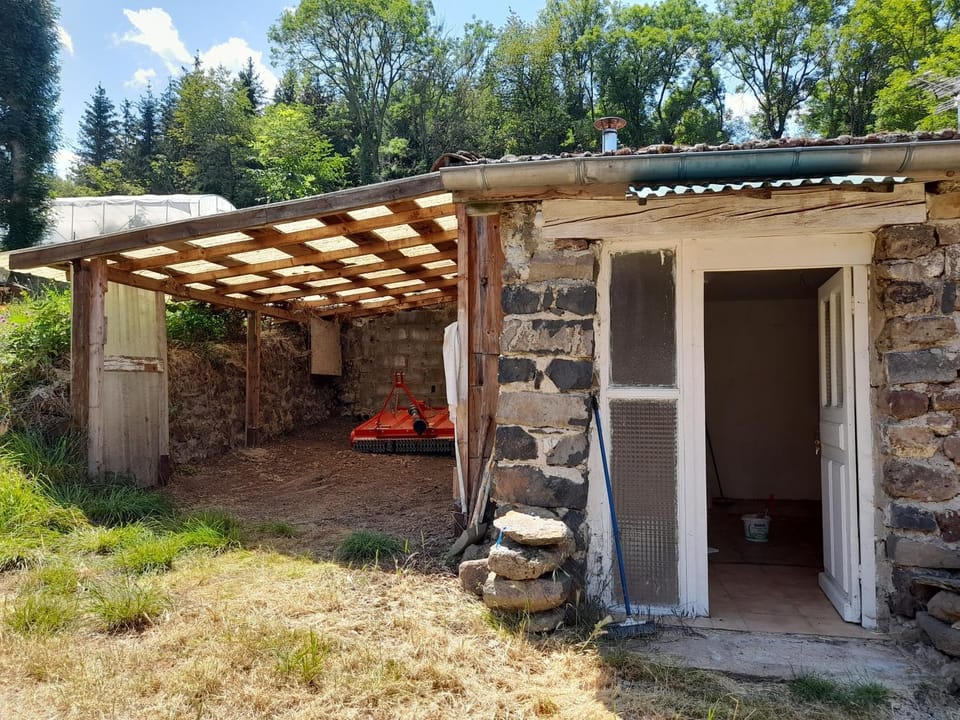 maisonnette pres des bois House in Auvergne-Rhône-Alpes