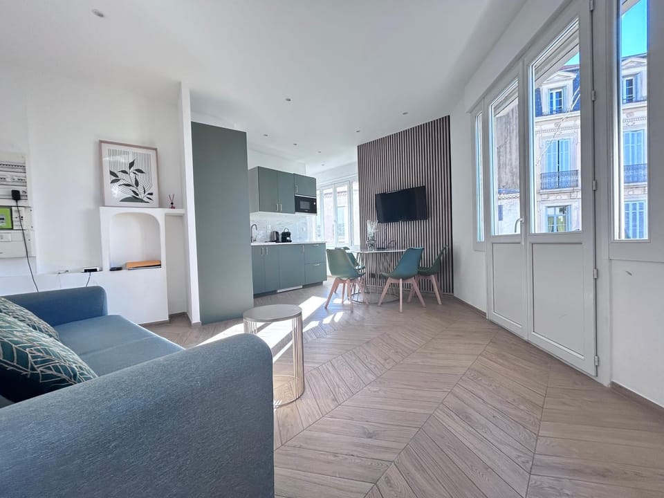AmoreMio - 4 pers Neuf- Hyper centre - Terrasse Apartment in Saint-Raphael