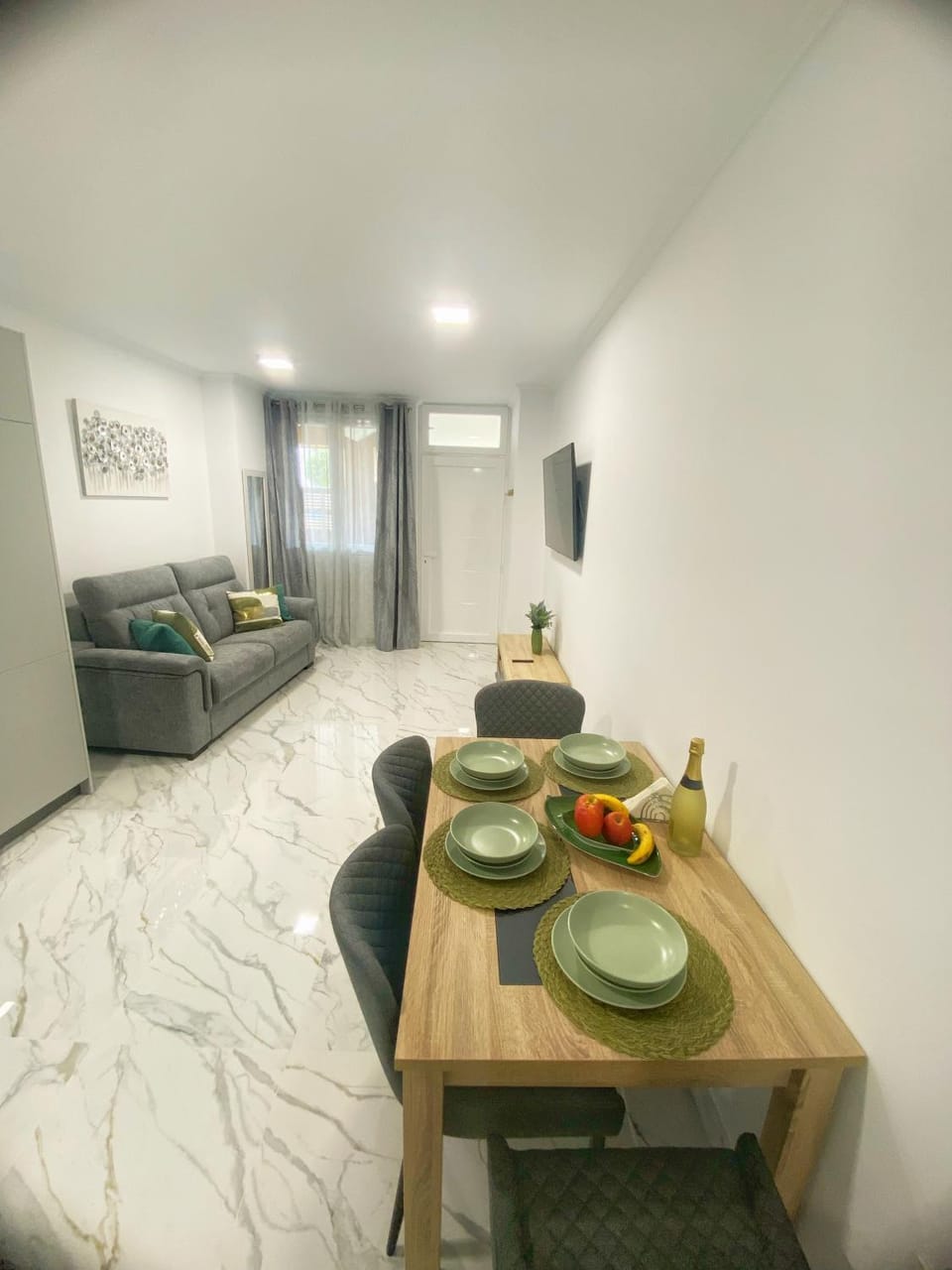 Living room, Dining area