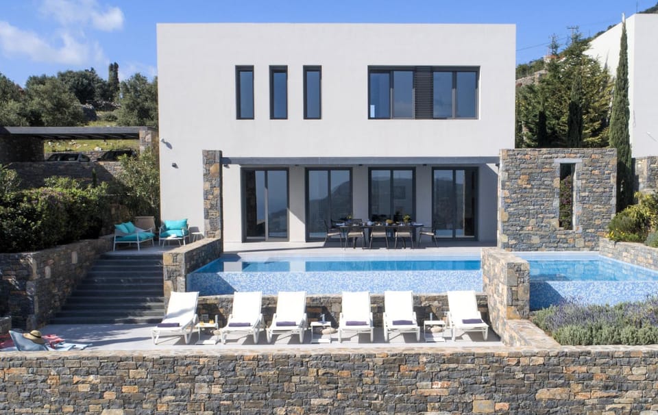 Property building, Neighbourhood, Swimming pool