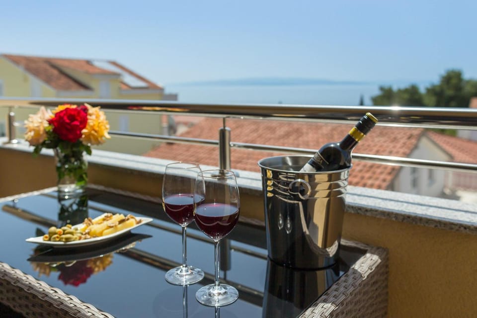 Balcony/Terrace, Sea view, Quiet street view