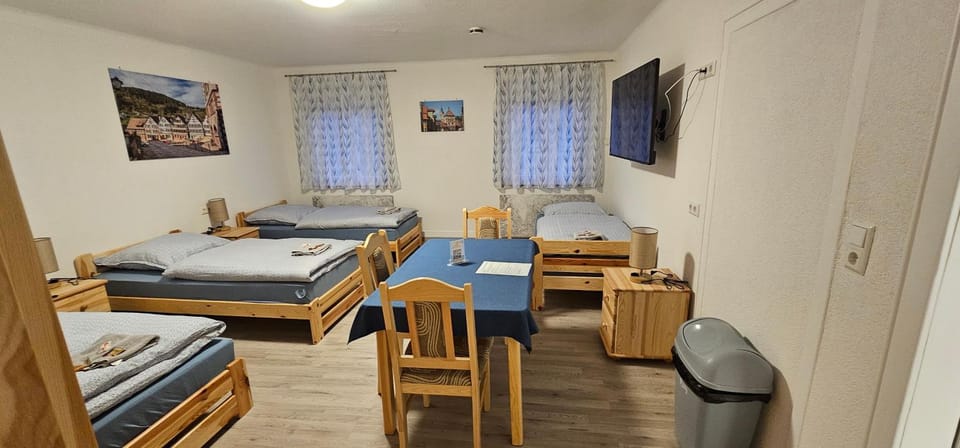 Bed, TV and multimedia, Photo of the whole room, hair dresser, wardrobe