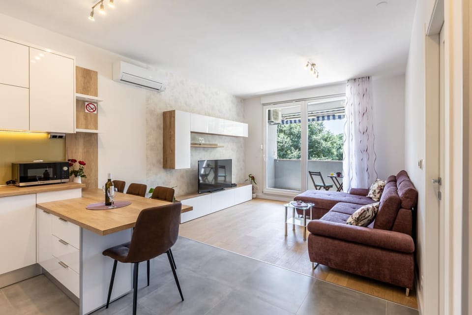 Luxury Apartment "Ema" Žnjan Beach Apartment in Split