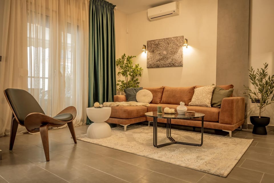 Living room, Seating area, air conditioner