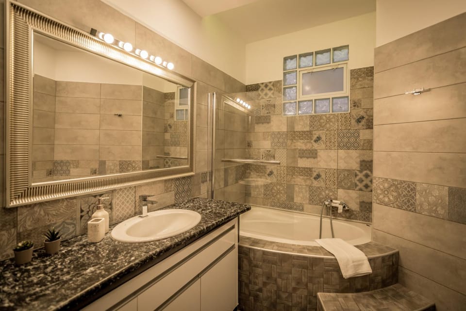 Shower, Toilet, Bathroom, Bath, bidet