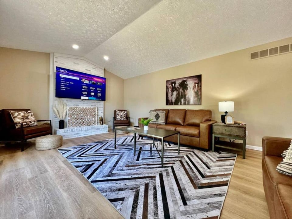TV and multimedia, Living room, Seating area