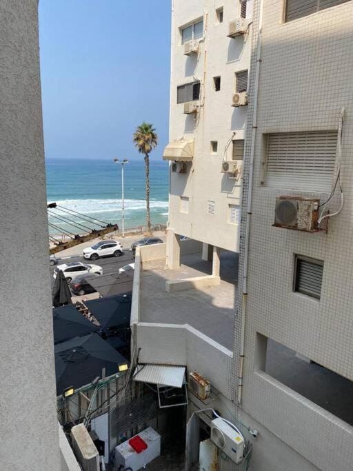Lovely 2Rooms Apartament with sea view Apartment in Tel Aviv District