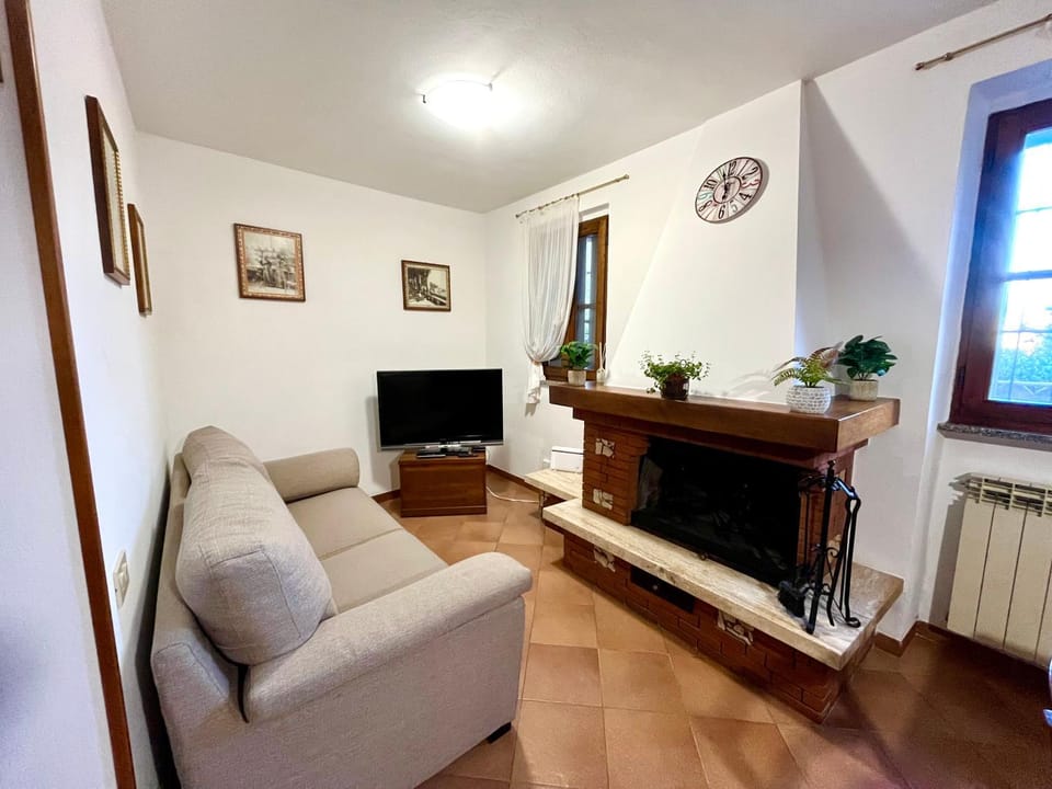Communal lounge/ TV room, TV and multimedia, Living room, Evening entertainment