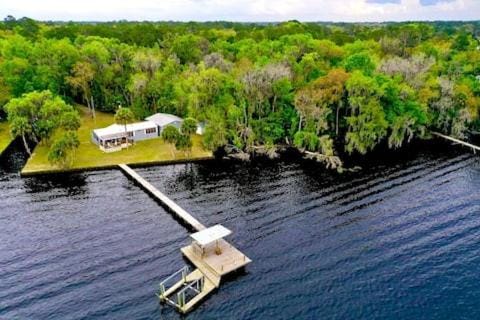 St Johns River Retreat Unit 1 House in Florida