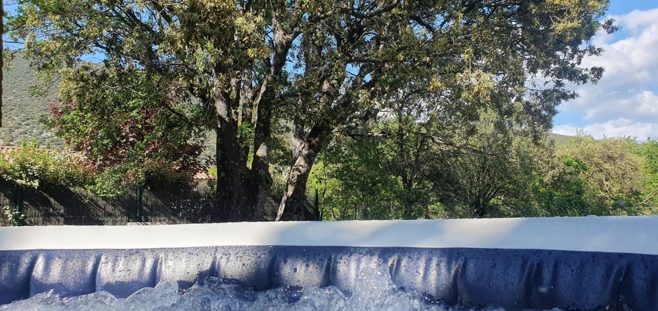 Odette du Colorado, vue sur le colorado, jacuzzi, boisé House in Provence-Alpes-Côte d'Azur
