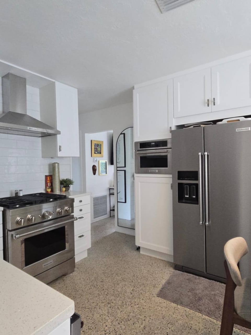 Kitchen or kitchenette, oven, stove
