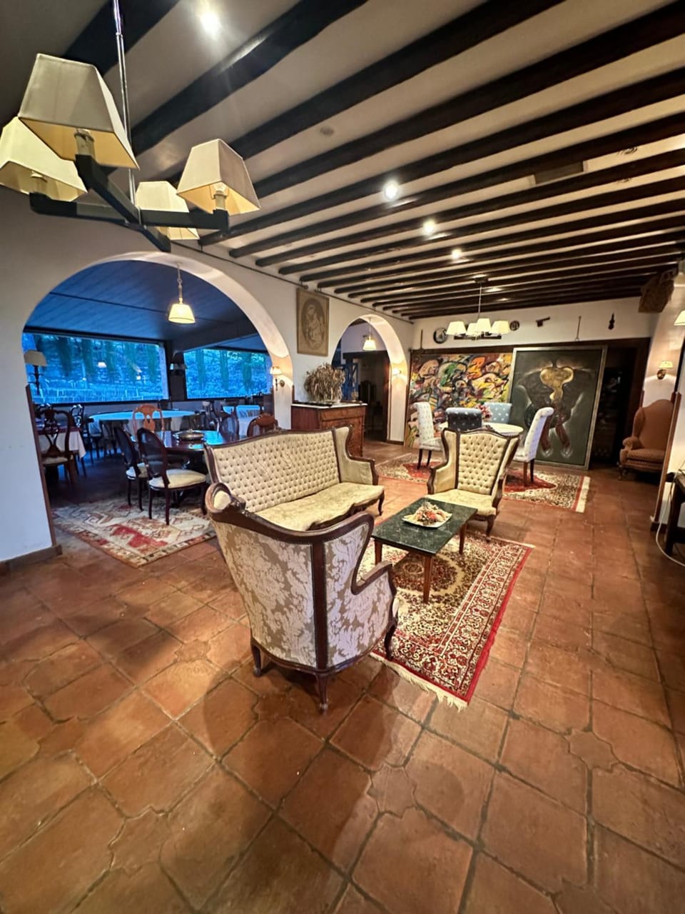 Property building, Restaurant/places to eat