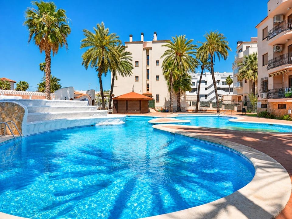 Property building, Swimming pool