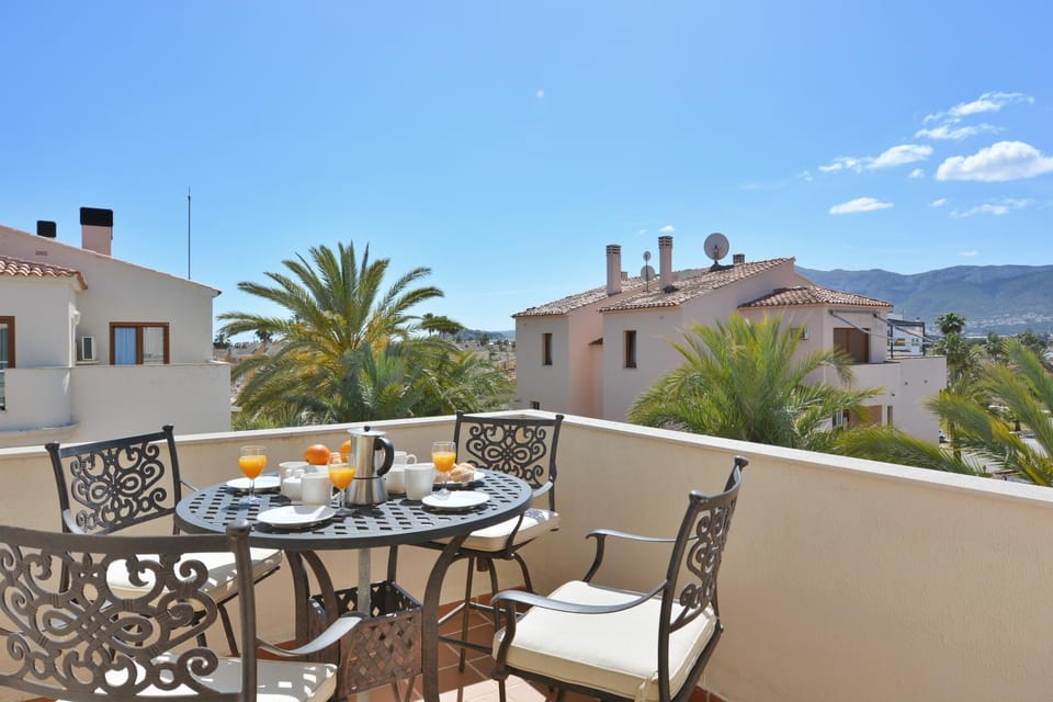 View (from property/room), Balcony/Terrace, Seating area, Mountain view