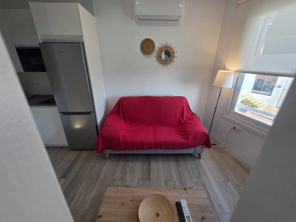Living room, Seating area, air conditioner