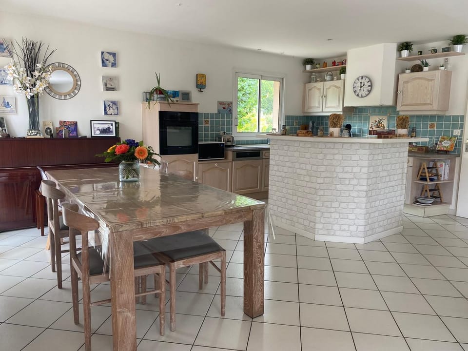 Maison au calme au bord des bois Villa in Saint-Médard-en-Jalles