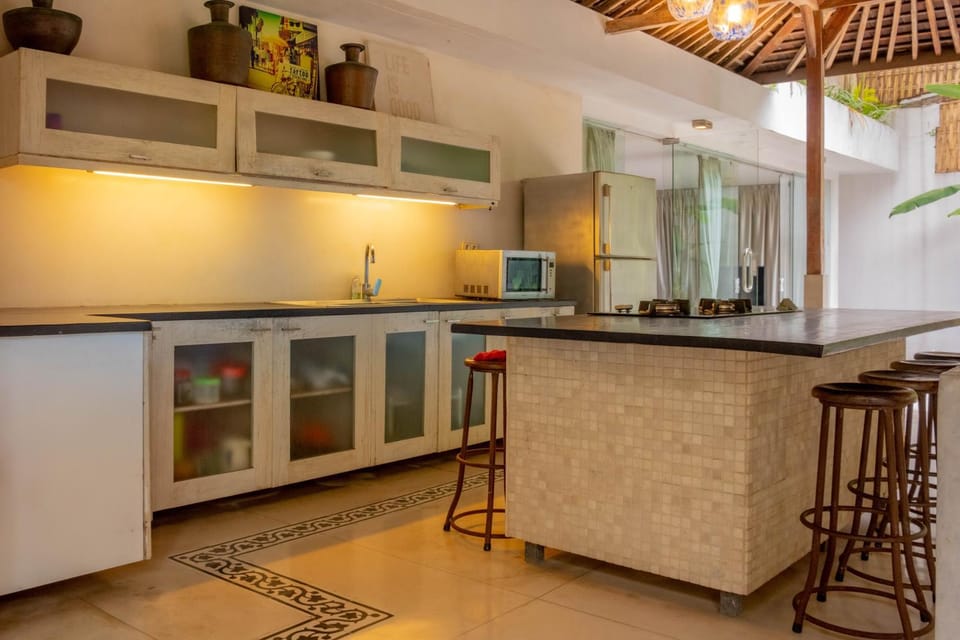 Kitchen or kitchenette, minibar, pet friendly, stove