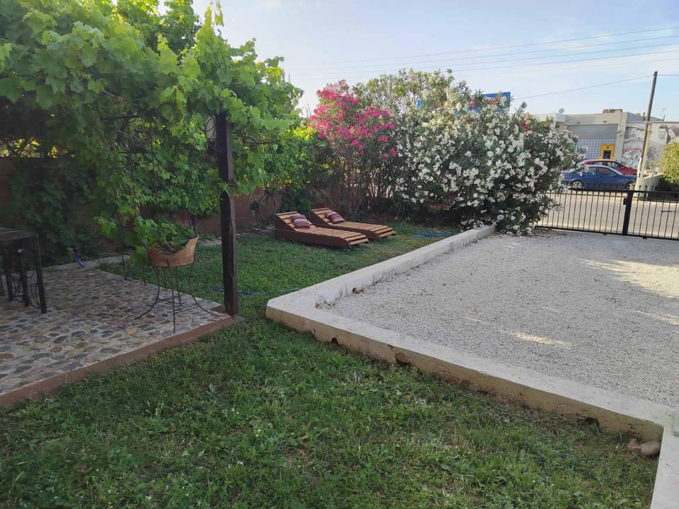 Natural landscape, Garden, Balcony/Terrace, Garden view, Parking