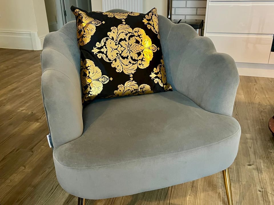 Steps Away to Abbey Glastonbury, Ground Floor 1 BD Apt, Sleeps 3 Apartment in Glastonbury