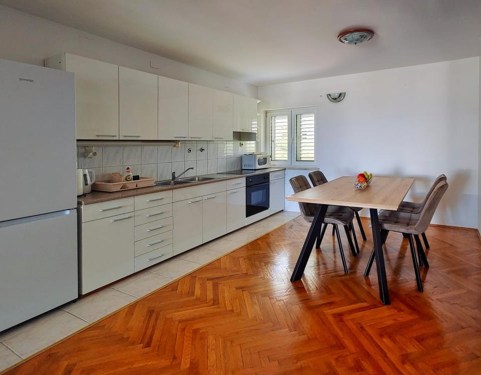 Coffee/tea facilities, Drinks, oven, kitchen