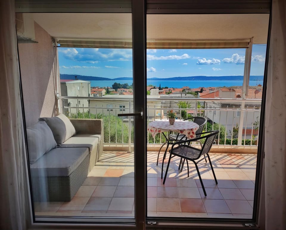 Day, Natural landscape, View (from property/room), Balcony/Terrace, Seating area, Sea view