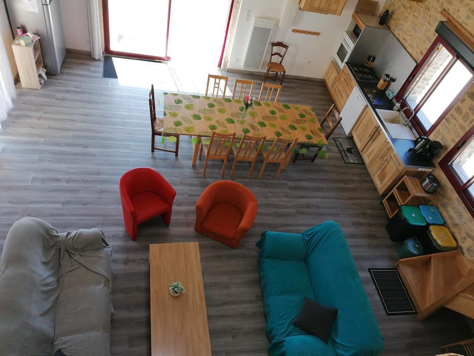 Communal lounge/ TV room, Living room, Dining area