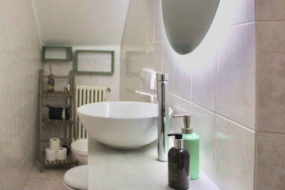 Toilet, Bathroom