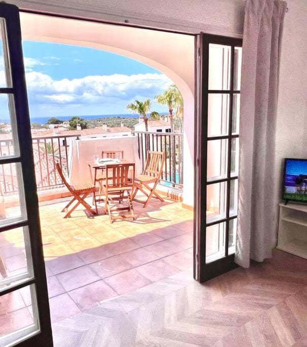 Ático con vistas al mar Cala enPorter Apartment in Balearic Islands