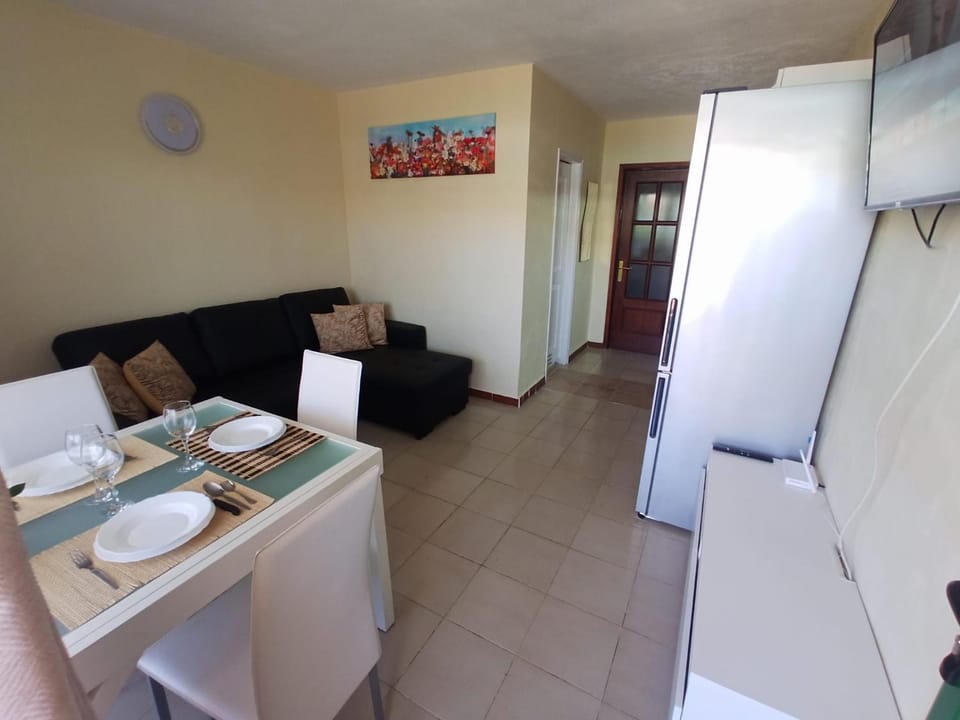 Kitchen or kitchenette, Living room, Seating area