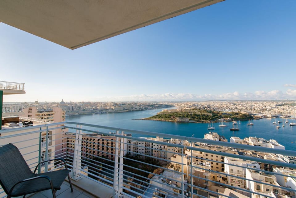 Balcony/Terrace, City view, Sea view