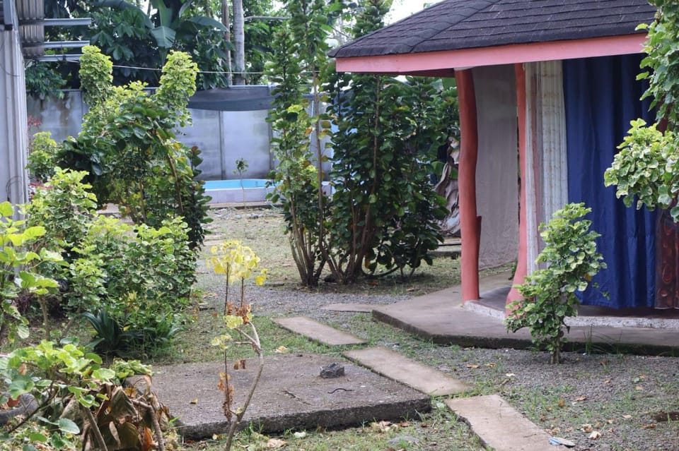 bungalow cactus frente ala playa Vacation rental in Cahuita