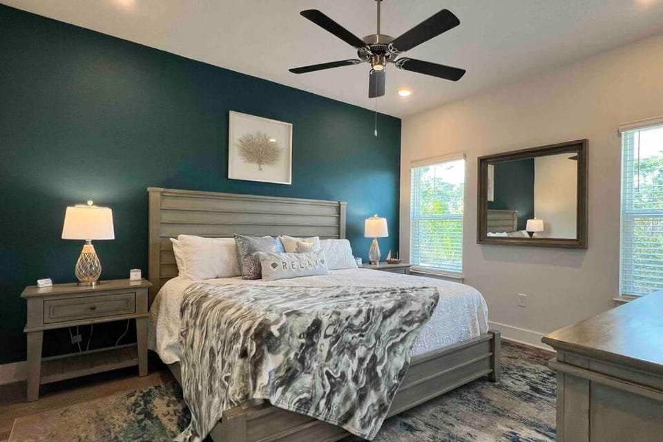 Fall&Winter Special! Walk to Gulf beach-Fire Pit-Gameroom House in Perdido Key