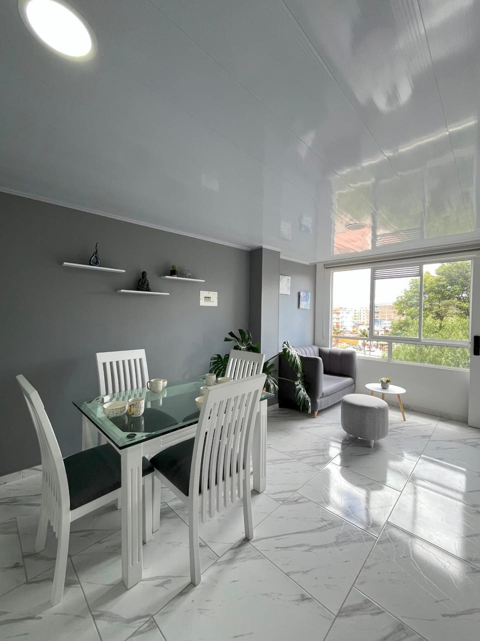 Seating area, Dining area