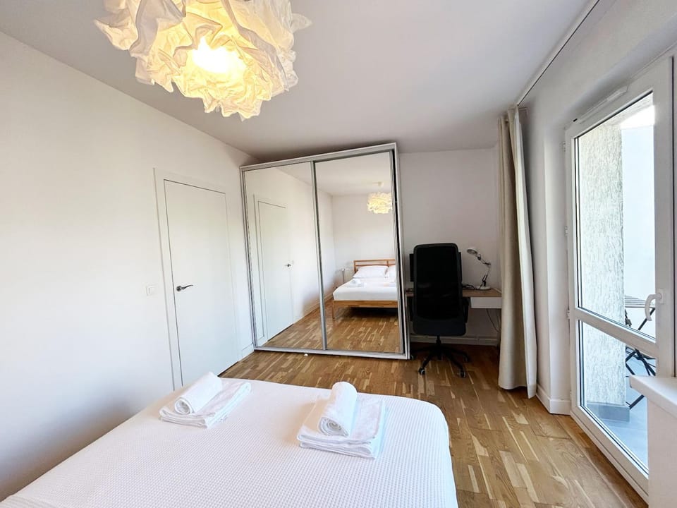 Bed, Bedroom, wardrobe