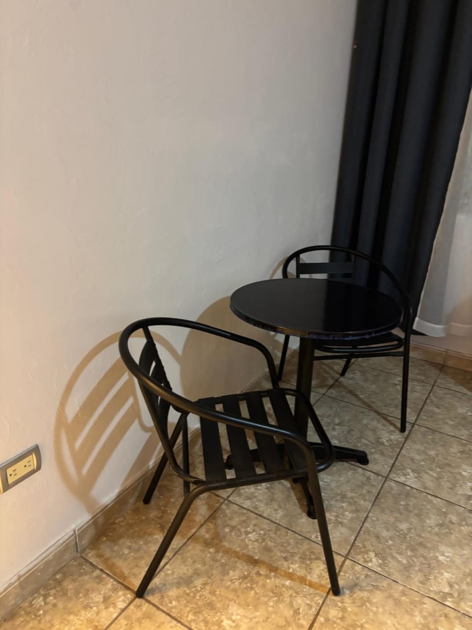 Seating area, Dining area