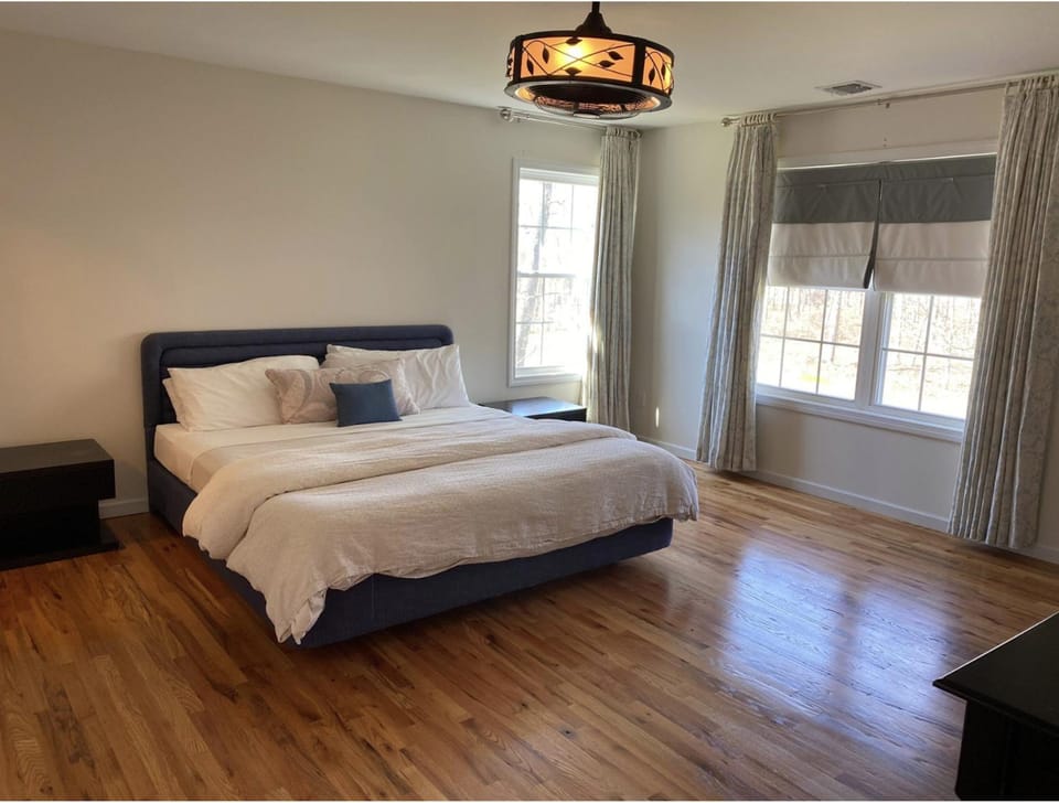 Beautiful two-story Tradicional East Hampton home House in The Hamptons