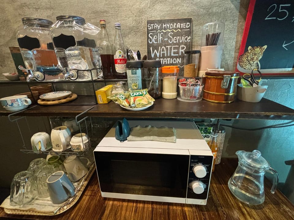 Coffee/tea facilities, Coffee/tea facilities, microwave