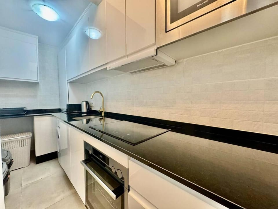 Kitchen or kitchenette, Food and drinks, Food