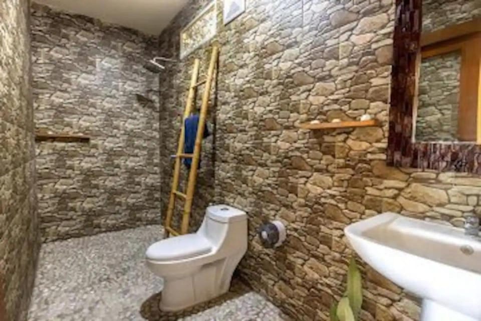 Shower, Toilet, Bathroom