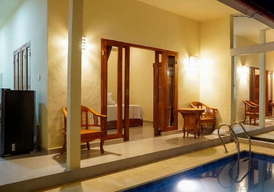 Seating area, Pool view, Swimming pool