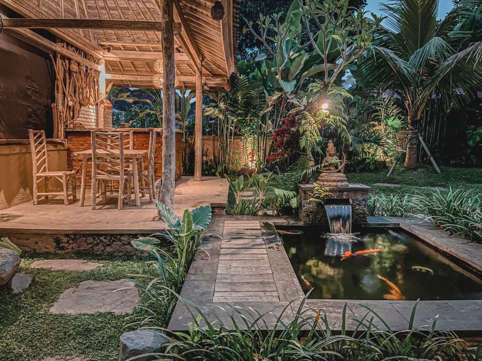 Restaurant/places to eat, Dining area