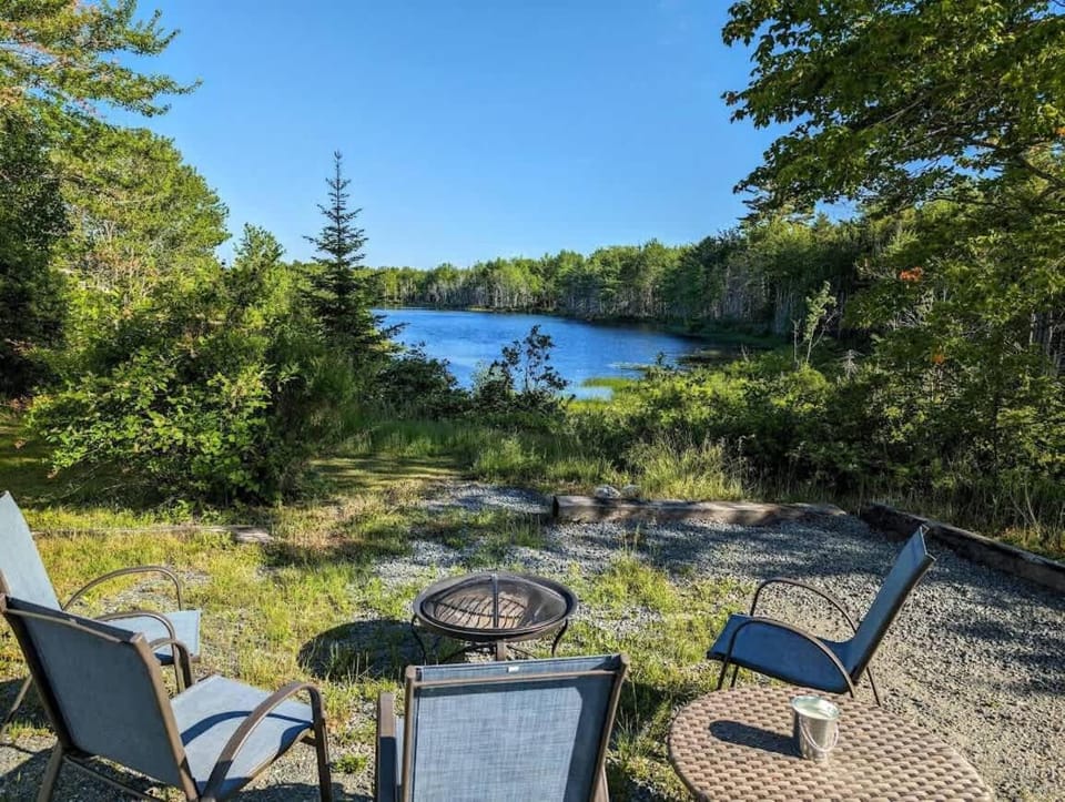 Acadia Luxury Penthouse Suite Apartment in Lamoine