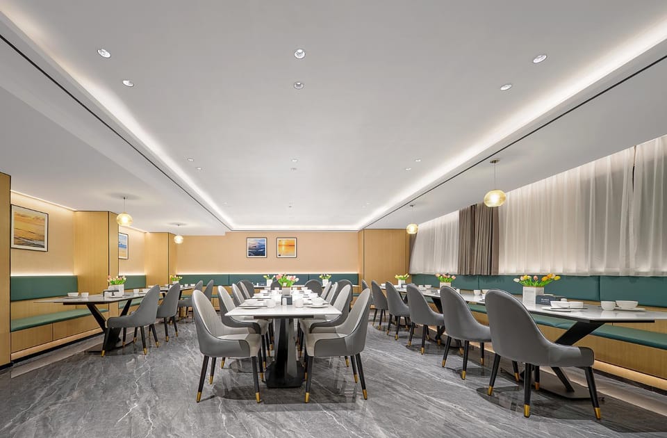 Restaurant/places to eat, Banquet/Function facilities