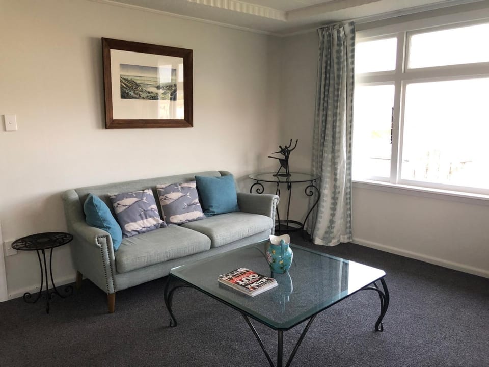 View (from property/room), Living room, Seating area