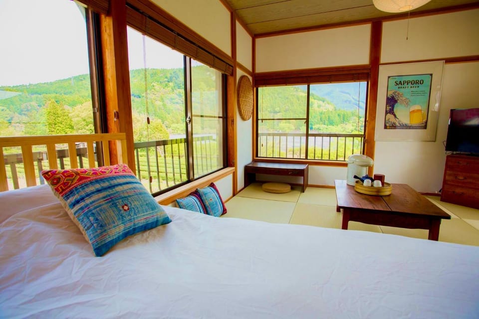 一棟貸し宿 Kanata Riverview House Apartment in Shizuoka Prefecture
